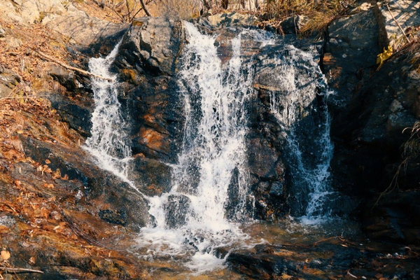 Уюновский водопад южно сахалинск фото